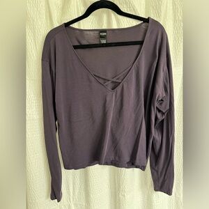 🌼(3/$15)VS Sport long sleeve plum top XL